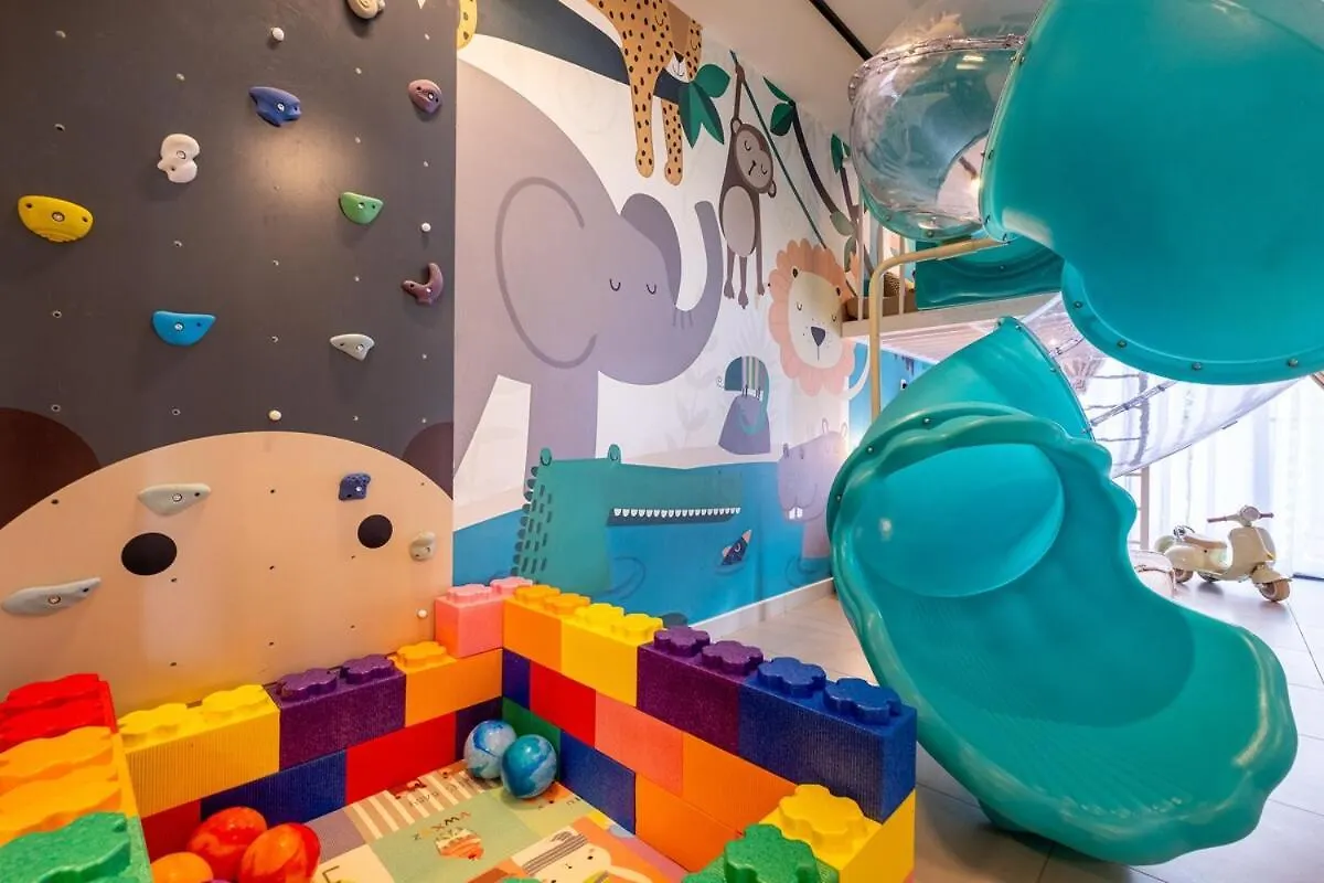 Kl No1 Kids Slides W Climbing Wall Kids Friendly Kuala Lumpur 0*,